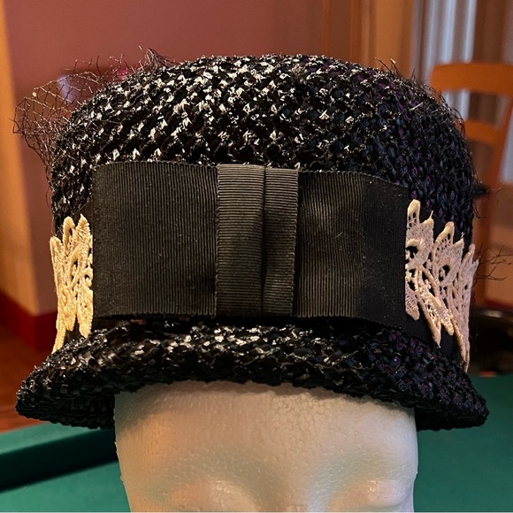 Antique Woman’s Pillbox style Hat 8 inch by “union”, made in the USA - Picture 6 of 8